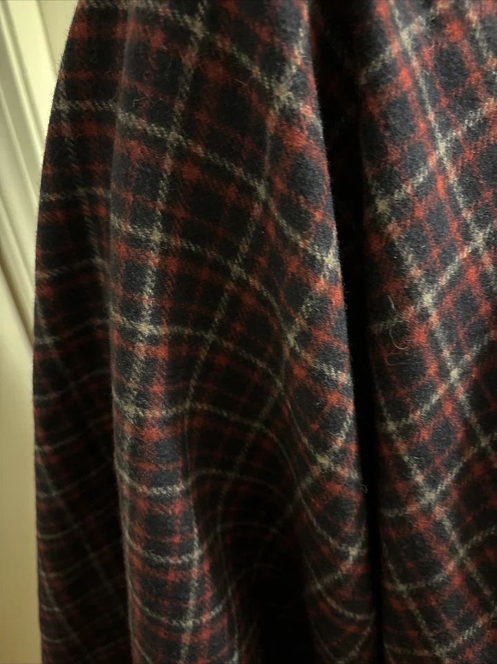 Carelle Wool Women’s Plaid Cape Shawl Style 41520 - Image 3 of 4