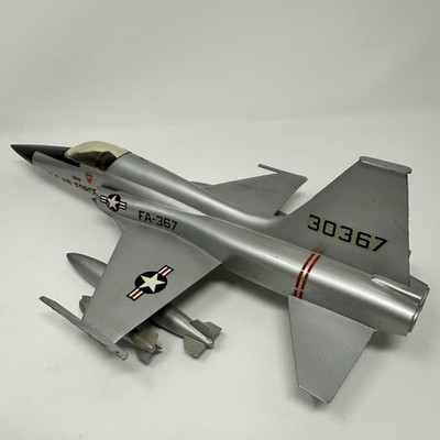 Model Northrop F-5E Tiger II fighter jet