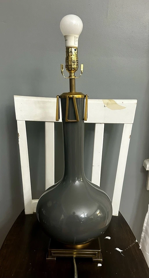 Lámpara de mesa Robert Abbey Athena 1 luz, cerámica esmaltada gris/latón envejecido sin pantalla Foto 2 de 4