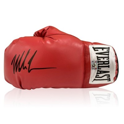 Roter Boxhandschuh, signiert von Mike Tyson