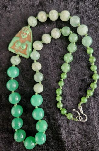 ANTIQUE GENUINE Jade BEADS HAND KNOTTED Necklace & PEKING GLASS LADY DISK - Picture 2 of 9