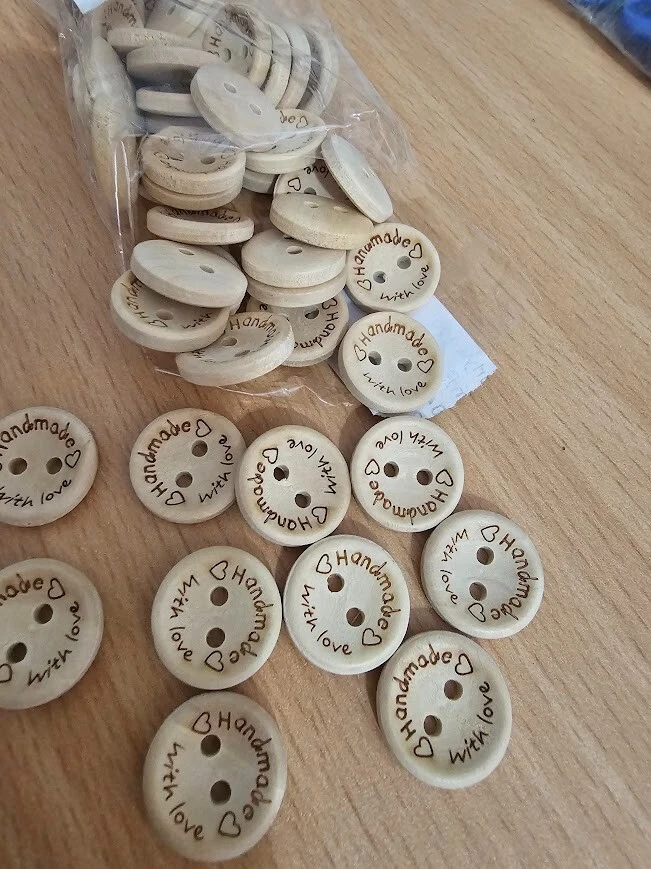 10 x 15mm Wooden Handmade with Love Buttons Burlywood craft baby BRAND NEW - Image 2 of 2