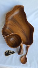Bol et cuillère vintage Monkey Pod copeaux de bois et trempette (milieu du siècle hawaïen)
