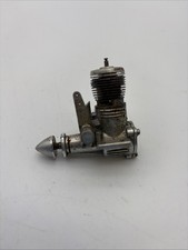 Vintage 1960's Fox .07 RC model airplane glow Engine M6