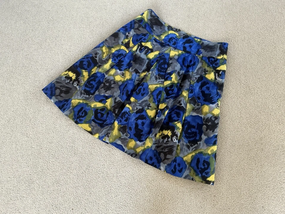 Delightful Silk Mix Skirt By Hobbs Size 16 - Image 3 of 4