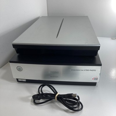 Epson Perfection V700 Photo Flatbed Dual Negative Film Scanner NO CORDS - TESTED