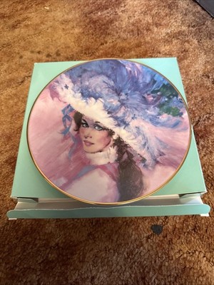 1990 AVON MRS P.F.E ALBEE THE FOUR SEASONS PLATE   SPRING S MAGIC SPLENDOR  