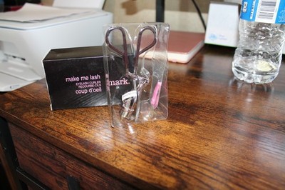 AVON MAKE ME LASH EYELASH CURLER NEW