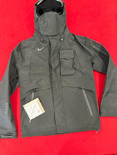 Nike Men  s Black Hooded Windproof Jacket Sz S DM1275-010