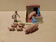 Britains Vintage Plastic Pig Sty- Lady Worker- Boar- Sow - 6 Piglets- VGC