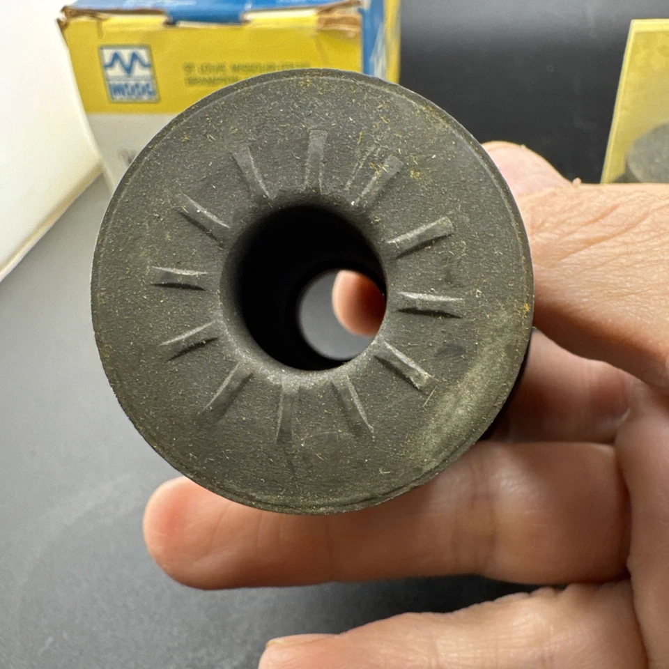 Front Lower Control Arm Bushing Kit MOOG K632 📦 88-89 Chevrolet C3500 - Image 3 of 4