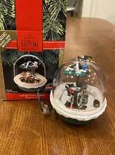 Vintage Hallmark Forest Frolics Light and Motion Christmas Tree Ornament 1991