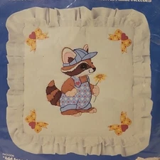 NOS Vogart Crafts Raccoon Quilt Pillow Kit Toddler Bows Baby Boy Bedroom Sealed