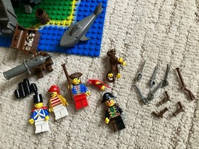 LEGO Forbidden Island 6270 & 6245 Complete W/ Box & Instructions Vintage Pirates