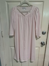 Miss Elaine Robe Embroidered Neckline Rayon Pink Button-up Small Vintage