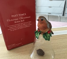 PAST TIMES VINTAGE CERAMIC & GLASS VICTORIAN CHRISTMAS ROBIN/ACORN BELL 10 x 6cm