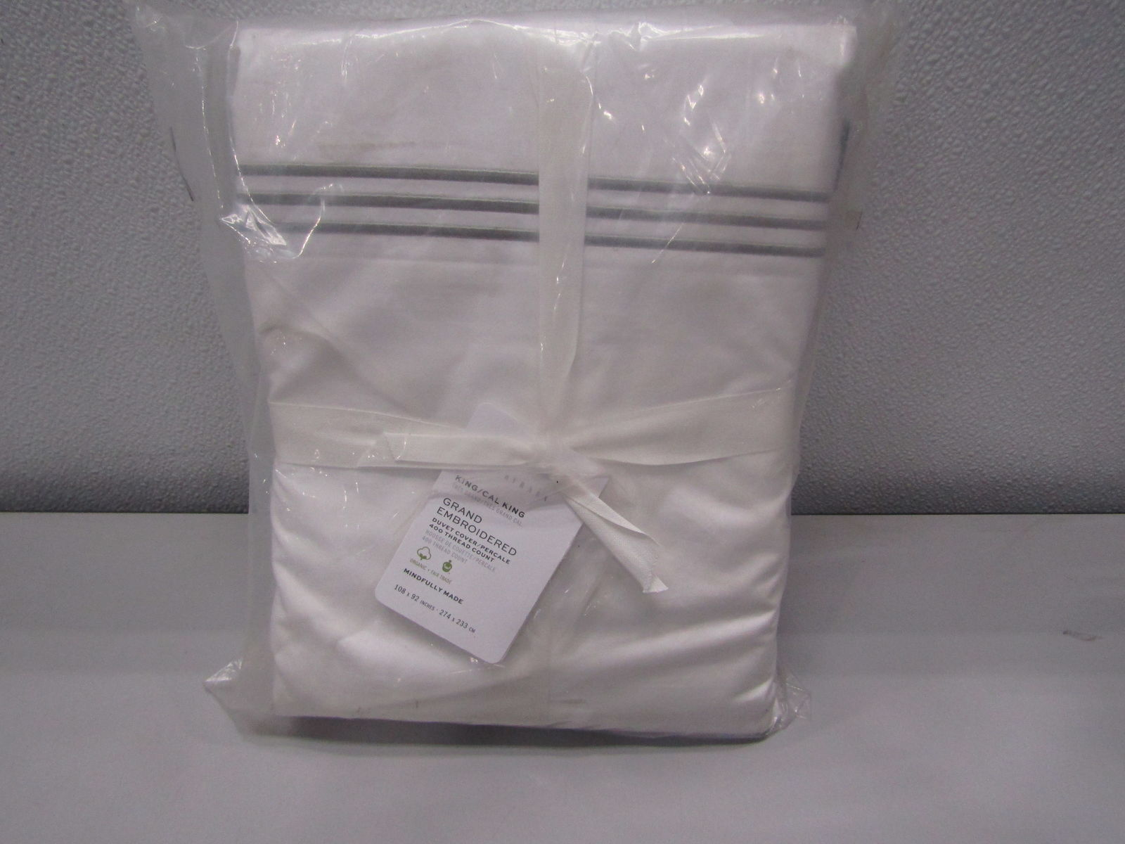 Pottery Barn Grand Embroidered King/Cali King Duvet Cover White/Gray Mist eBay