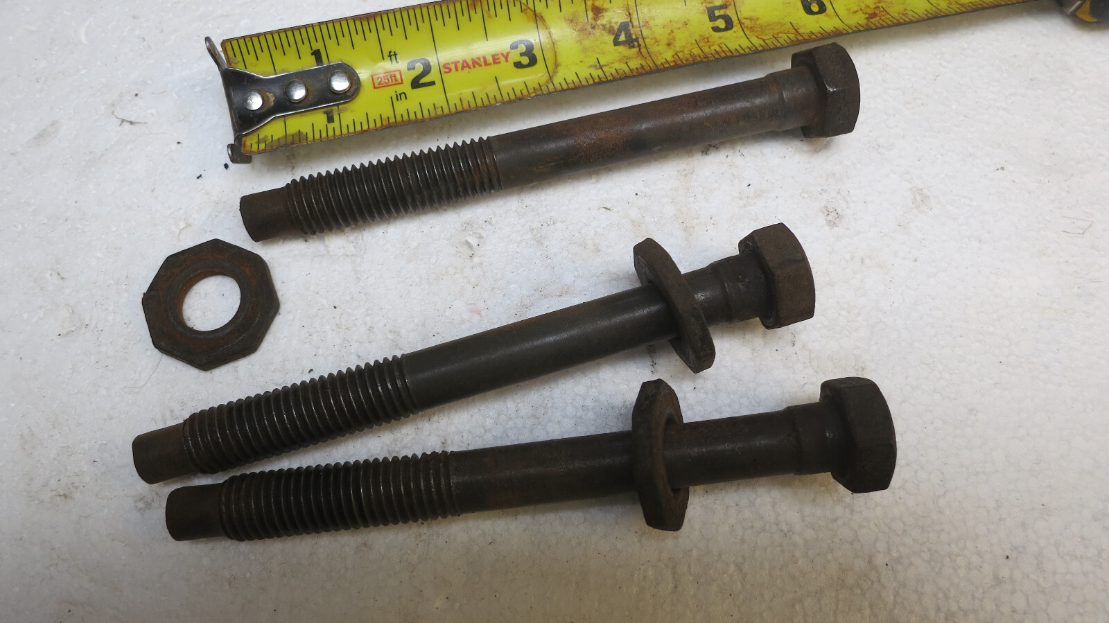 8898 c2500 silverado GMC chevy suburban power steering gear box bolts