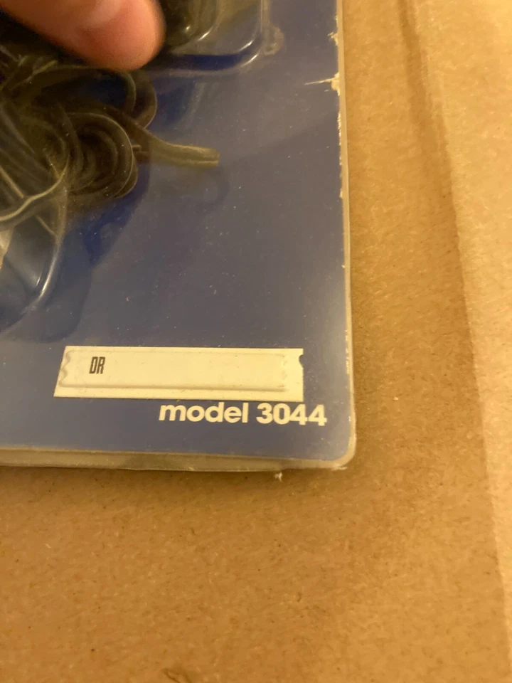 Channel Master 4-Set Indoor Distribution Amplifier Model 3044 w Return Path - Image 2 of 4