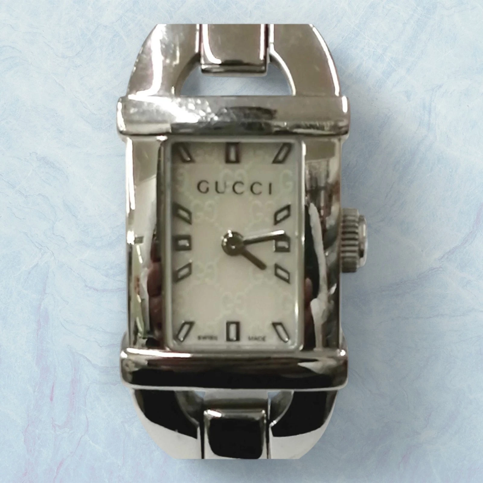 Montre Bracelet GUCCI 6800L Analogique Quartz Authentique Fonctionne Femme 8412