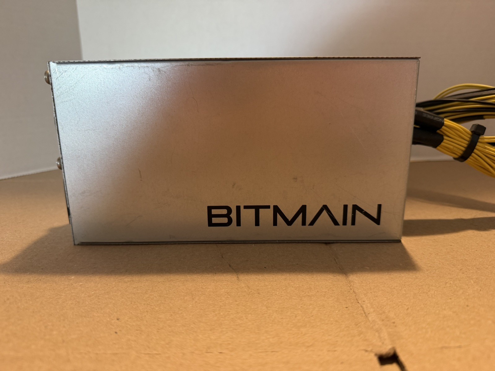 Bitmain APW7 1800W Power Supply for Bitmain Antminer (APW7-12-1800 A3)