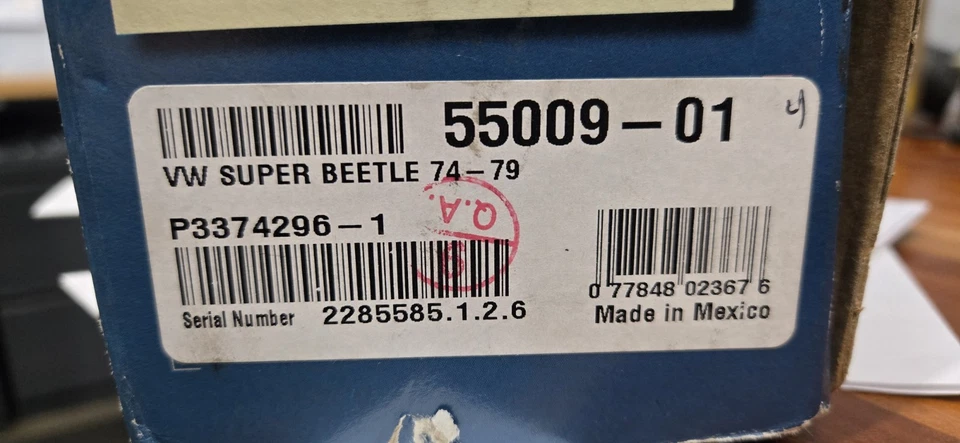 Cubierta frontal personalizada Covercraft LeBra para Volkswagen Super Beetle 1974-1979 Foto 2 de 3
