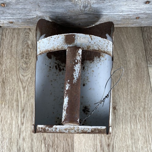 Large Antique Scoop Crookston, MN Farm Barn Feed Grain Scoop with Handle - Picture 13 of 20