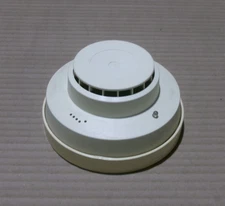 Cerberus Pyrotronics ILP-2 Smoke Detector Head w/ Base AK