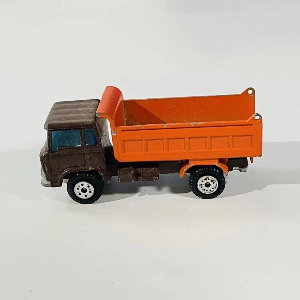 Camión de volteo fundido a presión Yatming Fastwheels 1973 vintage #8436 marrón/naranja Foto 2 de 4