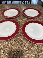Corning Dinner Plate Round Red Scalloped Border Milk Glass  Set Of 4