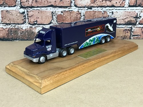 NASA Project Laser Semi Truck Presented to Thiokol Advertising Display Award - Picture 5 of 11