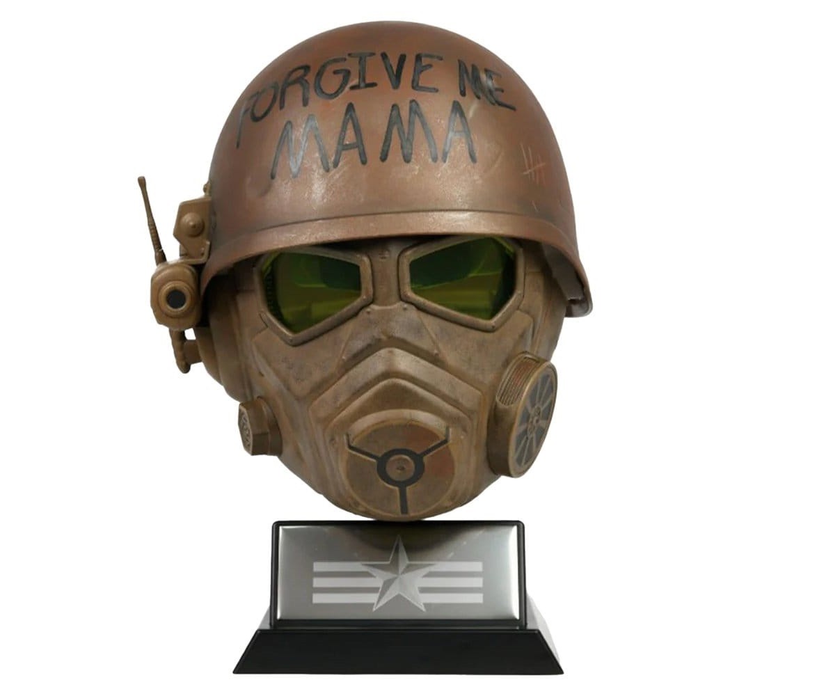 Fallout New Vegas Helmet (plus Pin Badge) NCR Desert Ranger Ltd Edition #1500