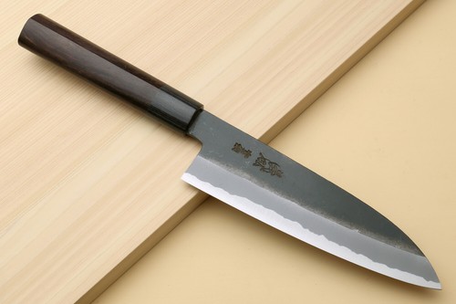 Cuchillo de chef multiusos Santoku Yoshihiro Kurouchi acabado negro acero azul #2 - Imagen 2 de 18