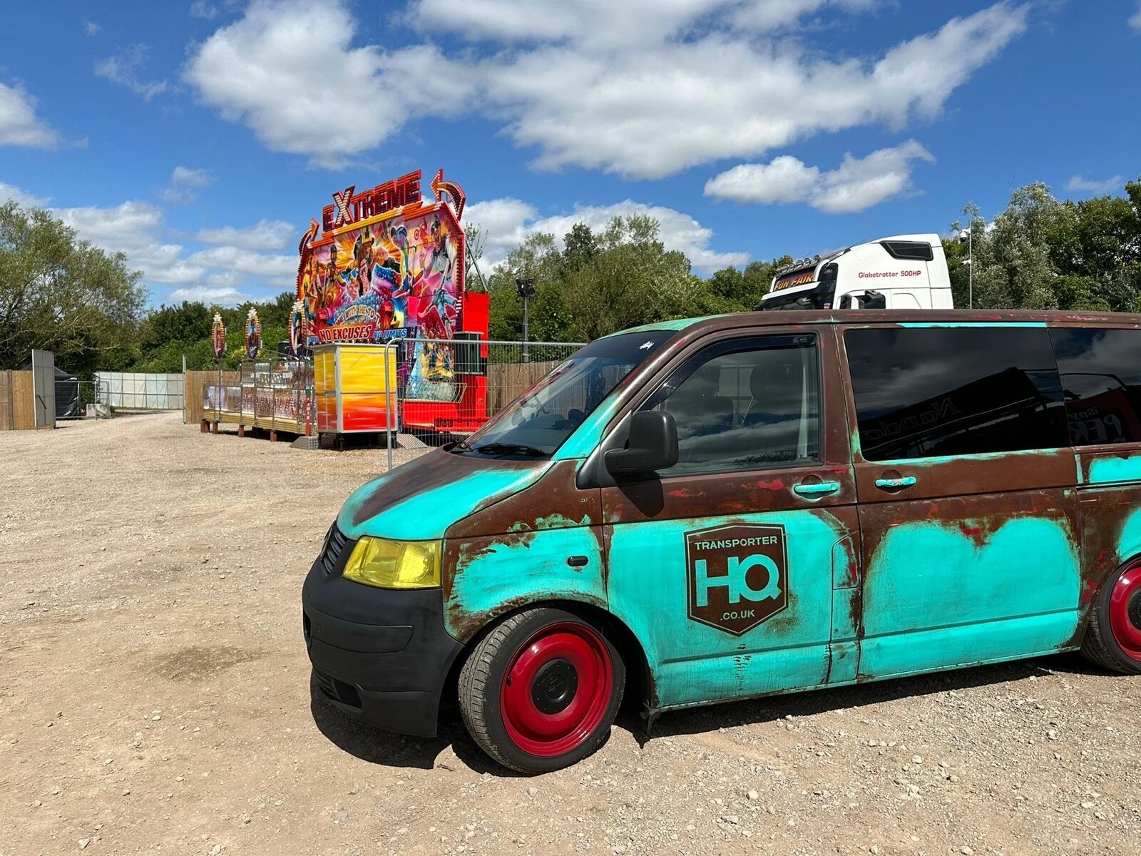 2005 VOLKSWAGEN T5 CAMPER CUSTOM PAINT LOWERED, 125K MILES. R AND R BED. - Picture 7 of 11