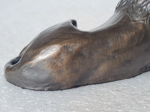 M. Dutton Lion Sculpture - Bronze Effect - Picture 14 of 18