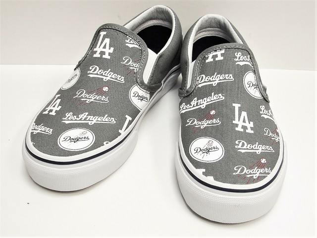 mens slip on vans size 11