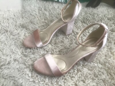 bandolino armory sandal