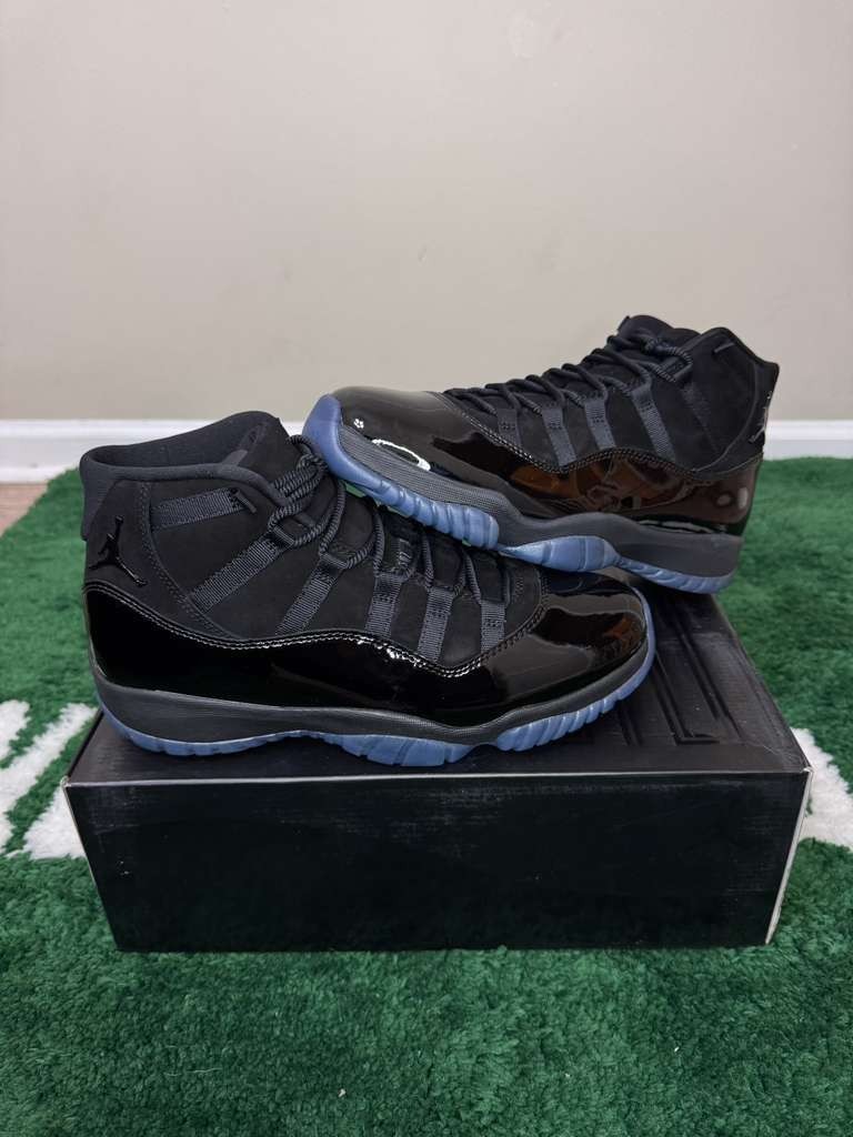 Jordan 11 Cap and Gown 378037-005
