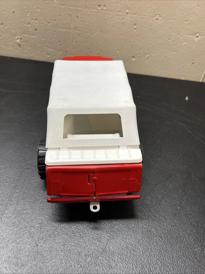 Red Tonka Jeep Jeepster - Tandem Trailer With Boat CLEAN RARE & COMPLETE - Image 4 of 4