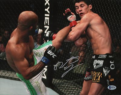 Demetrious Johnson Signed UFC 11x14 Photo BAS COA Live Demetrious Johnson Signed UFC 11x14 Photo BAS COA Live