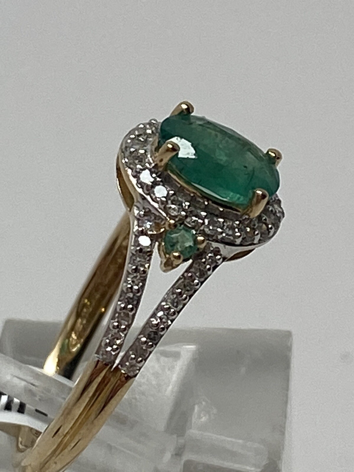 Picture 11 of 12