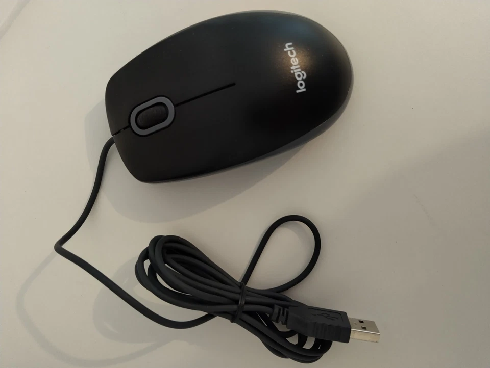 Logitech USB Wired Mouse 1000 DPI Optical Tracking PC/Mac - Black New - Image 3 of 4
