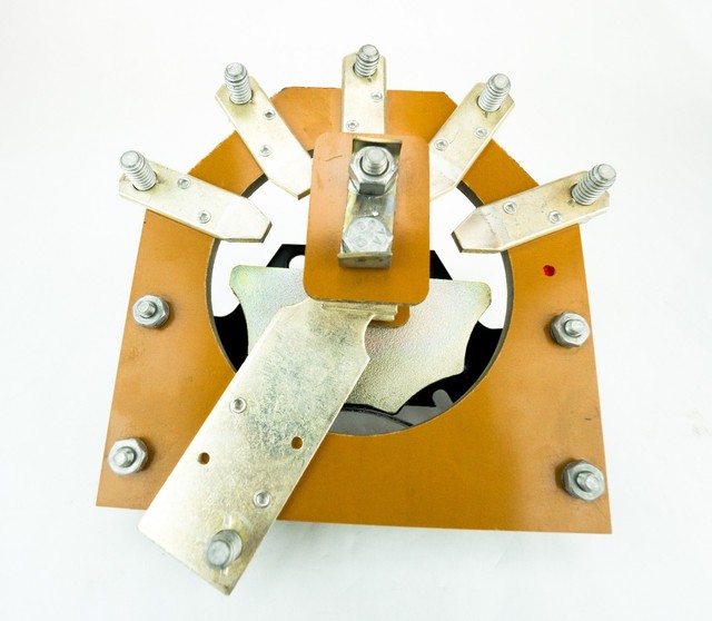 way SELECTOR SWITCH M13335 BW132 