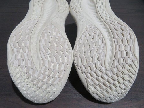 Asics Gel-Nimbus 26 Womens 7 Shoes White Running Sneaker Gym 1012B601 Walking - Picture 7 of 9