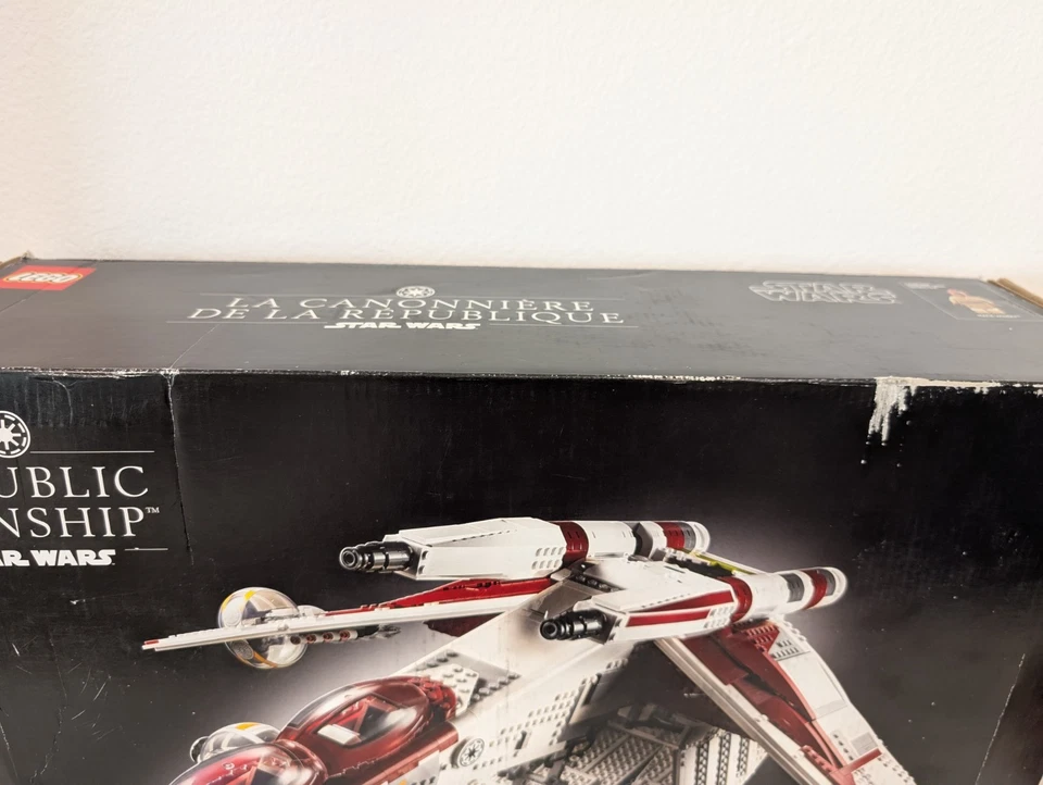 LEGO Star Wars: Republic Gunship (75309) - ¡Nuevo Precintado! Caja dañada Foto 4 de 4