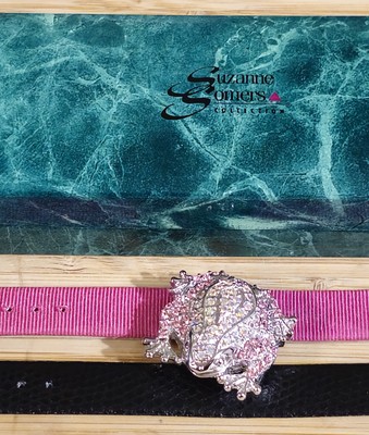 Suzanne Somers Hidden Frog Slide On Watch Pink&White Cubic  display picture 2