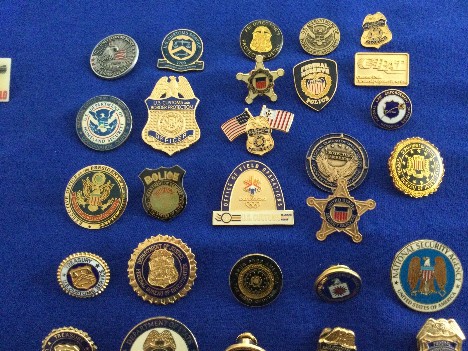 Pin Enforcement Lot of 50+ misc Law Enforcement Police Pins Badges - Federal State ...