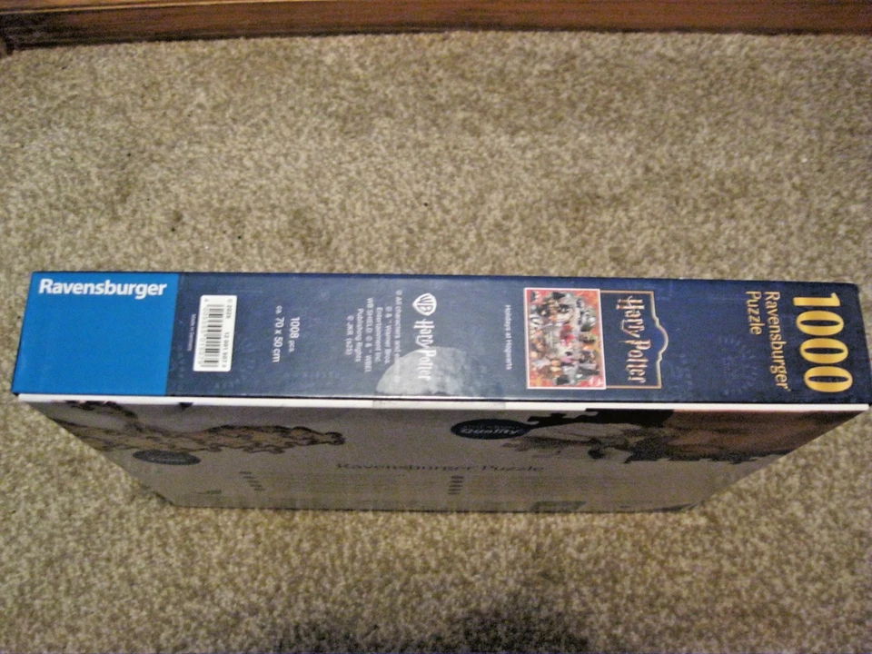 RAVENSBURGER 1000 PIECE PUZZLE HARRY POTTER: HOLIDAYS AT HOGWARTS 2025 IN STOCK! - Image 2 of 4