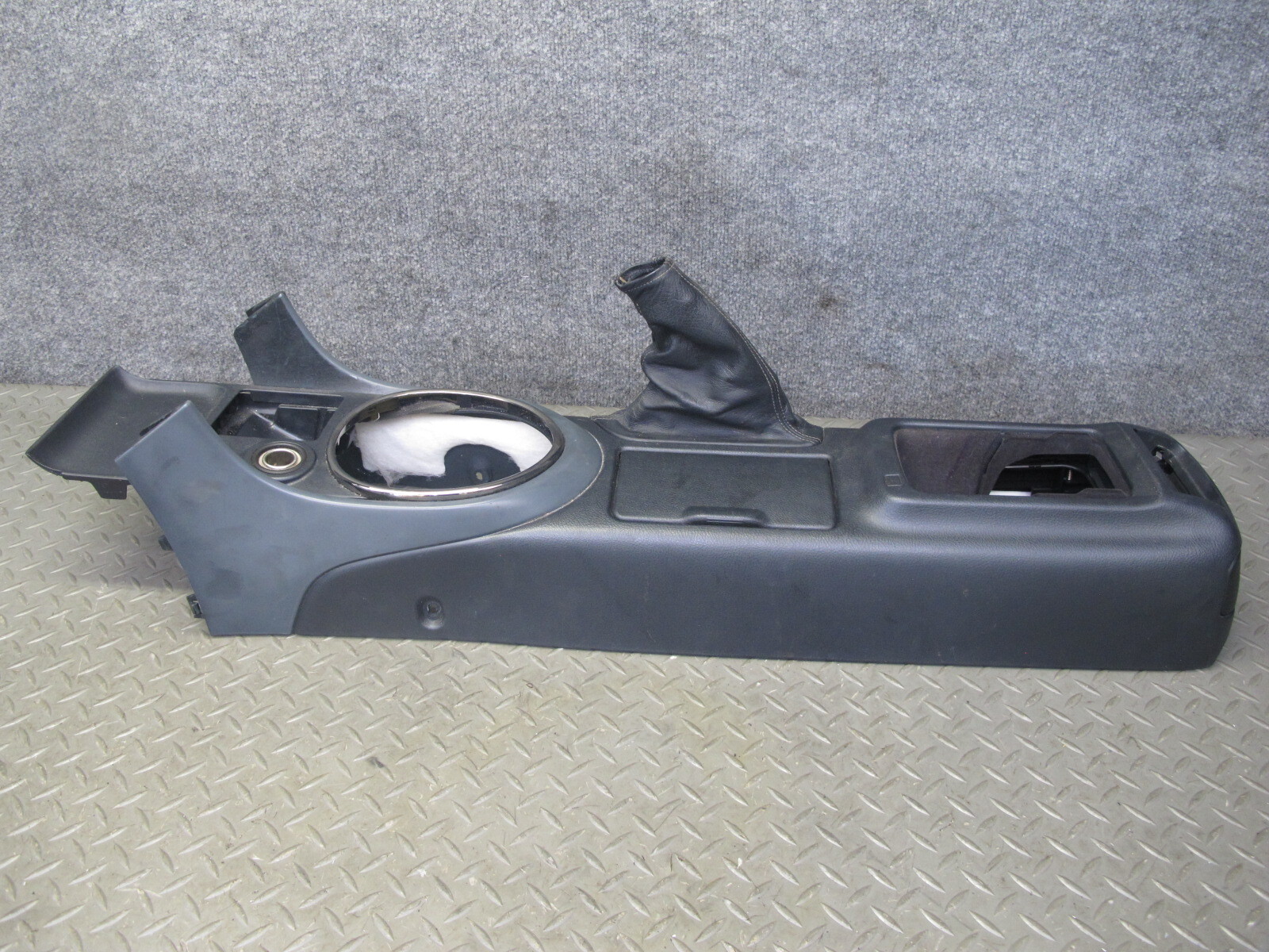 Picture 1 of 24