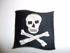 b0698 WW 2 US Navy VF 17 Fighting Squadron 17 Jolly Rogers  IR26A